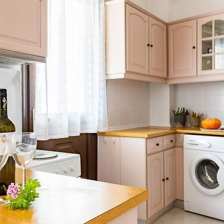 Cath'S Guesthouse Skopelos Town Bagian luar foto