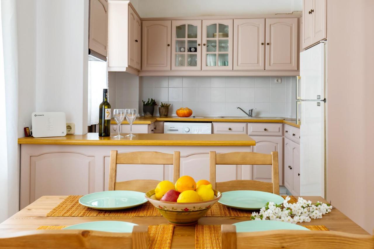 Cath'S Guesthouse Skopelos Town Bagian luar foto