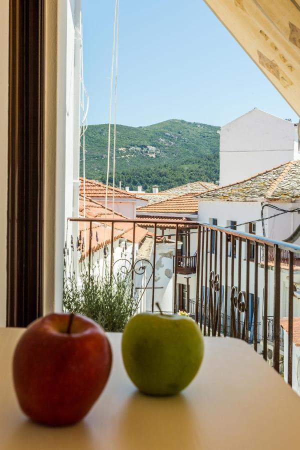 Cath'S Guesthouse Skopelos Town Bagian luar foto